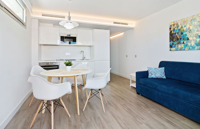 Carihuela Suites - Photo 12