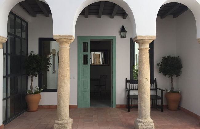 Apartamentos Los Patios de la Judería - Photo 75