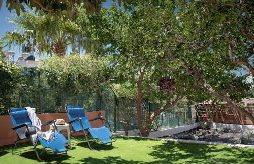 Casa EleMar Villa with Private Yard - Photo 2