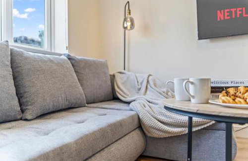 2 Bed Serviced Apartment in Surrey - Foto 4