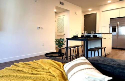 Bright Condo 10 Min from Disneyland With Pool & GYM - Foto 48