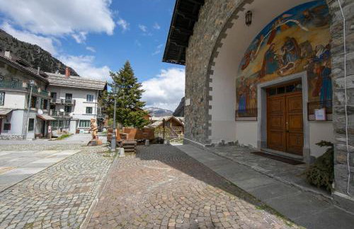 Chaberton Romantic Retreat Ski In Ski Out - Happy Rentals - Foto 28