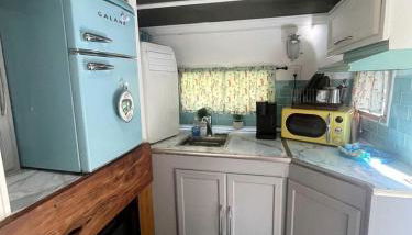 Quaint Airstream with Picnic Space Great for Two in Indiana - Foto 2