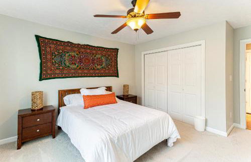 Amazing Home w/ Huge Pool, Game Tables, Movie room, and More! - Foto 36