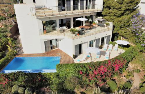 Idyllic 6 bed villa stunning sea view salt pool - Foto 6