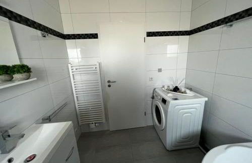 Prime Host Lovely Apartment - Photo 12