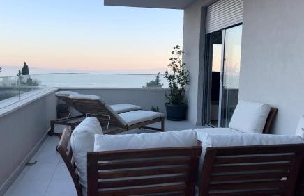 Splendid Split View apartment - Photo 3