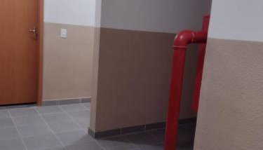Luias, apartamento ao lado do shopping plaza e atacadão com wi-fi , tv grátis van na porta - Photo 3