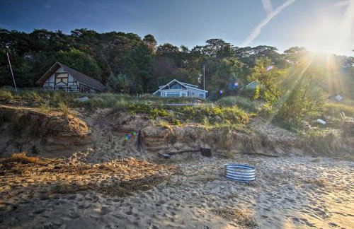 Lakefront Montague Cottage with Deck and Beach! - Foto 33