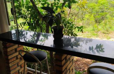 Chalé aconchegante, pertinho da cidade e conectada a natureza - Foto 22