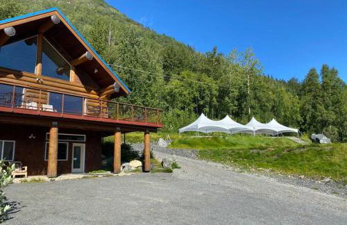Turnagain View Lodge and Wedding Venue - Photo 3