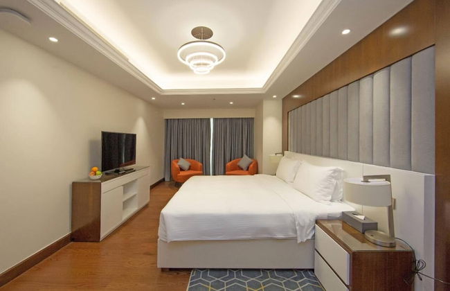 Number One Tower Suites - Photo 52