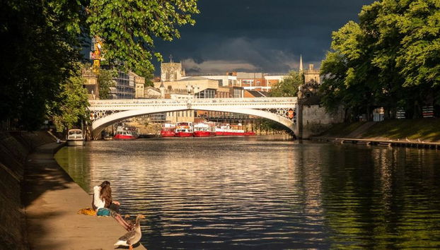 Cruzeiro Noturno Iluminado pelo Rio Ouse - Foto 5