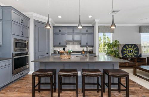 Boutique Luxury Home, Private Pool Close to Disney REU101 - Foto 17