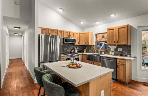 Luxury Mountain Views, hot tub, peaceful retreat - Foto 34