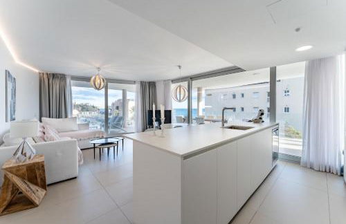 THE WAVE Apartamento de lujo con vistas al mar y parking privado - Foto 1