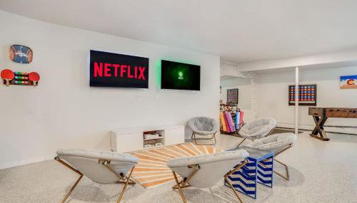 Mid-Century Mod - 7 BR Sleeps 22 - Hot Tub & Game Room - Foto 5