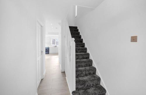 4 Bed - Sleeps 8 - Free Parking - Garden - Foto 14