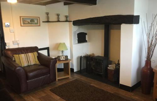 Cottage on the Green - Photo 2