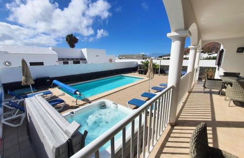 Villa Alberto Private Heated Pool, Jacuzzi, Sea Views - Foto 7