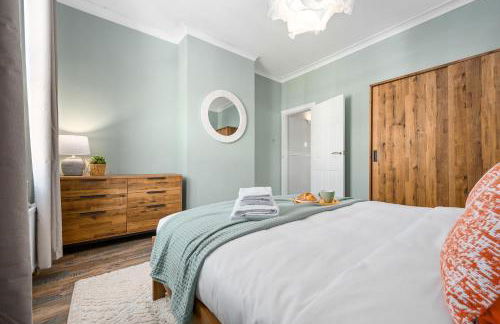 2-Bedroom Cottage - Long Stays Welcome - Photo 13