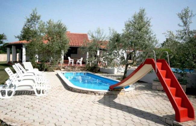 Splendid Poreč Holiday Home With Swimming Pool - Foto 29