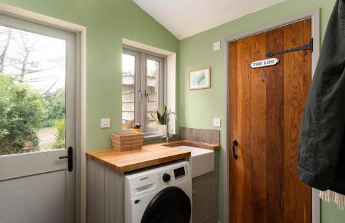 Naut Retreat - Idyllic hideaway with hot tub, gym & gamesroom ideally located in Zennor near St Ives - Photo 48