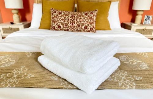 The Royal Cypress Suite Near UF Shands Downtown - Photo 9