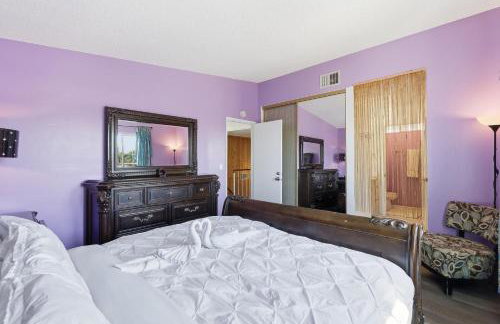 Colorful and Cozy Haven with Heated Pool - Foto 28