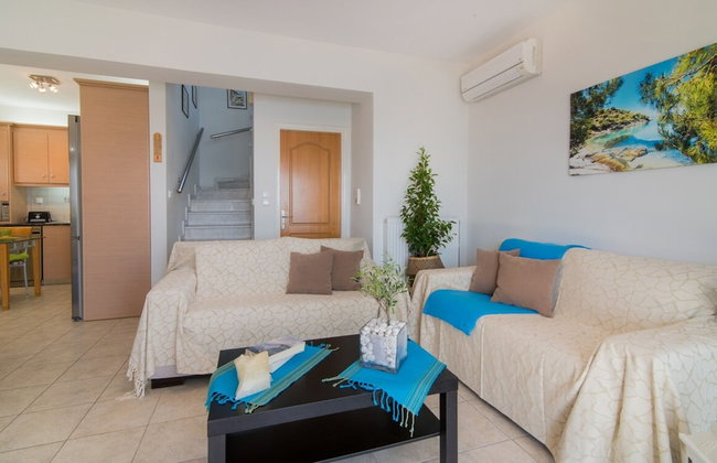 Coastal Paradise Found - Komis' Private Pool Retreat - Foto 13