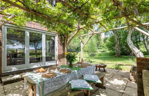 Lower Barn House at Westerlands Farm Sleeps 11 - Foto 39