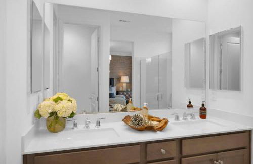 Marbella Lane - Stylish Dream Home in RMV w Pool - Foto 22