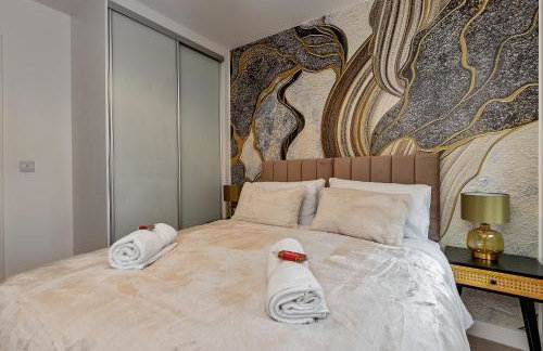 SUPERIOR AIRPORT SUITE, FREE Parking, Stylish, BALCONY, Two Bathrooms, Close To Airport, Station & Centre - Foto 18