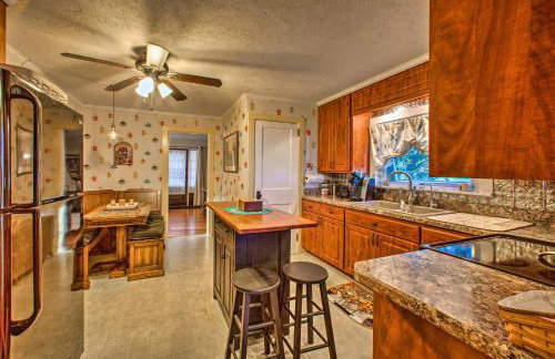 Whimsical Lancaster Home - 4 Mi to Sight and Sound - Foto 11