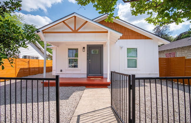 Charming 3br/1ba Close to Vibrant Downtown - Foto 1