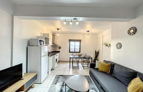 PIX Apartments - Photo 4