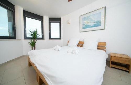 Rheinblick7 Neuss - Spektakulärer Blick auf die Düsseldorfer Skyline - Ruhig Modern Privatparkplatz Aufzug - Top Anbindung an Messe Flughafen Hauptbahnhof - Foto 54