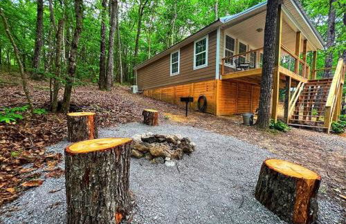 Coyote Cabin at Woodland Retreat at DeSoto beside DeSoto State Park - Foto 21
