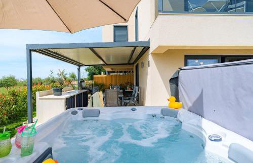 Atemberaubendes Apartment mit Whirlpool, Grillbereich, Smart TV - Photo 1