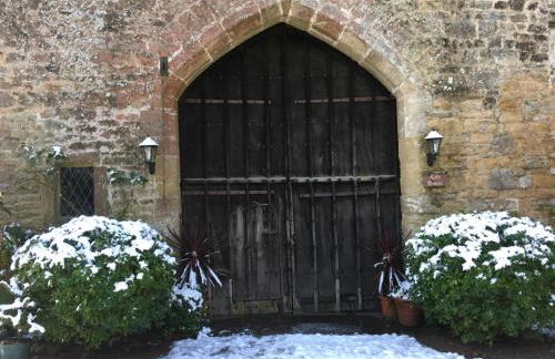 Welsh Gatehouse, Historic Castle which can cater for Electric Vehicle - Foto 38
