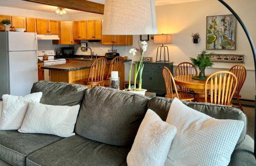 Glen Condo with Mountain Views Walk to Story Land - Photo 5