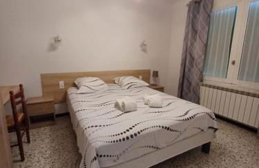 A 5 Minutes des Ocres Gïte La Charite Gordes Roussillon - Foto 14