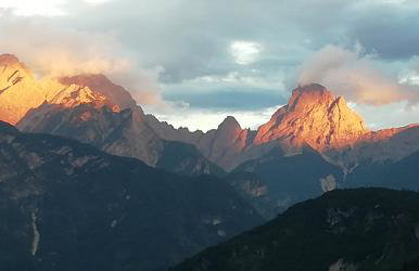 Tra prati e monti - Dolomiti Bellunesi - Foto 37