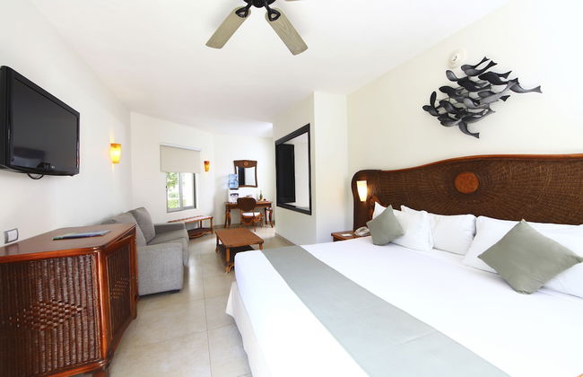 Sandos Caracol Nature Resort & Water Park All Inclusive - Photo 25