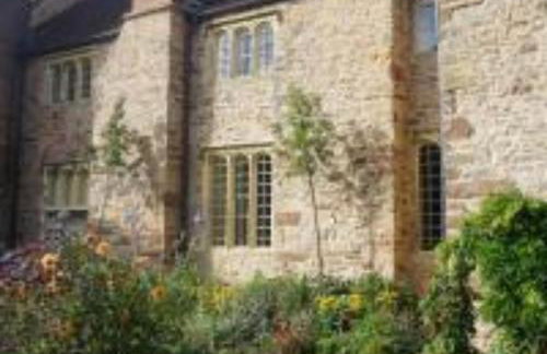 Tudor Romance- a historic manor house for holiday and corporate stays - Foto 43