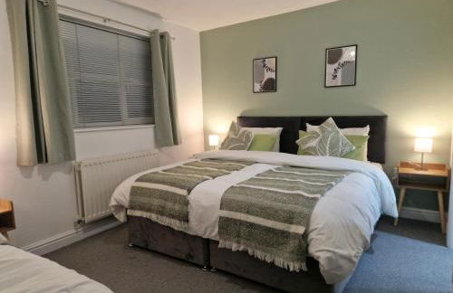 Superb & Beautiful Stourport Home with 7 Beds by PureStay - Foto 13