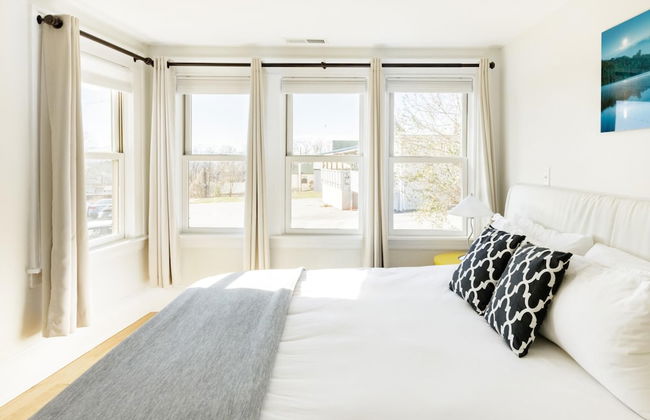 Downton Annie Apartment Four 2 BD 1BA Parking - Foto 8