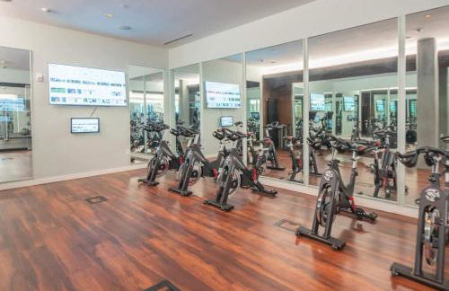 Stylish 1BD - Pool, Gym, Parking, W-D - Sleeps 4 - Foto 3