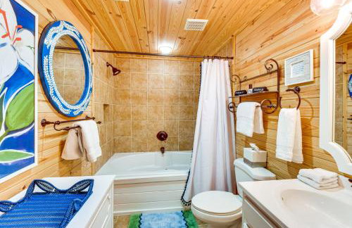 Beautiful Lake Keowee Home with Boat Dock and Fire Pit - Foto 24