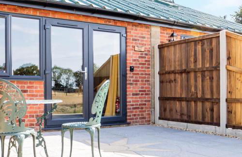 Muntjac View, Beechcroft Barns, Cawston, Norfolk - Photo 1